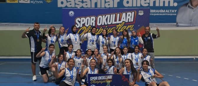 Spor Okulları Olimpiyatları’nda Kız Voleybol Takımı Şampiyon oldu