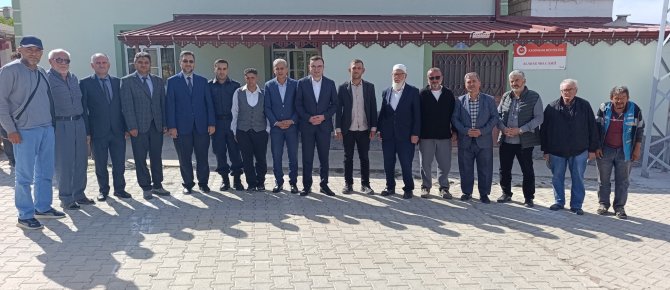Taşkın ve Karaca mahalle halkını yalnız bırakmıyor